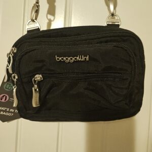 Bagallini Triple Zip NWT